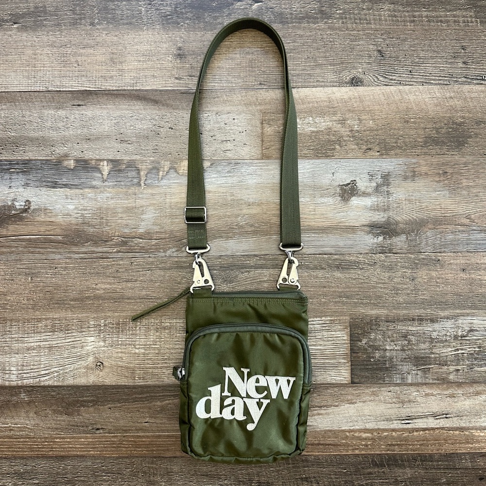 Undercover New Day Messenger Bag